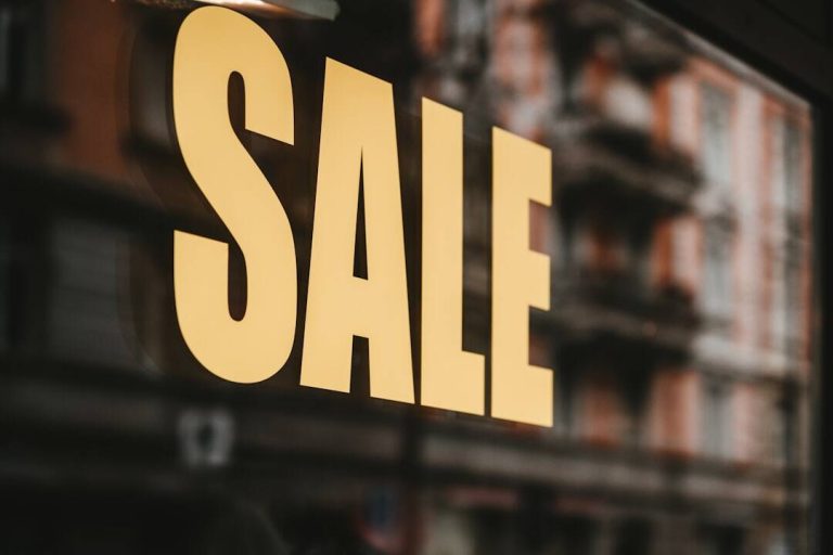 TikTok ecommerce: Learn how to drive sales with TikTok